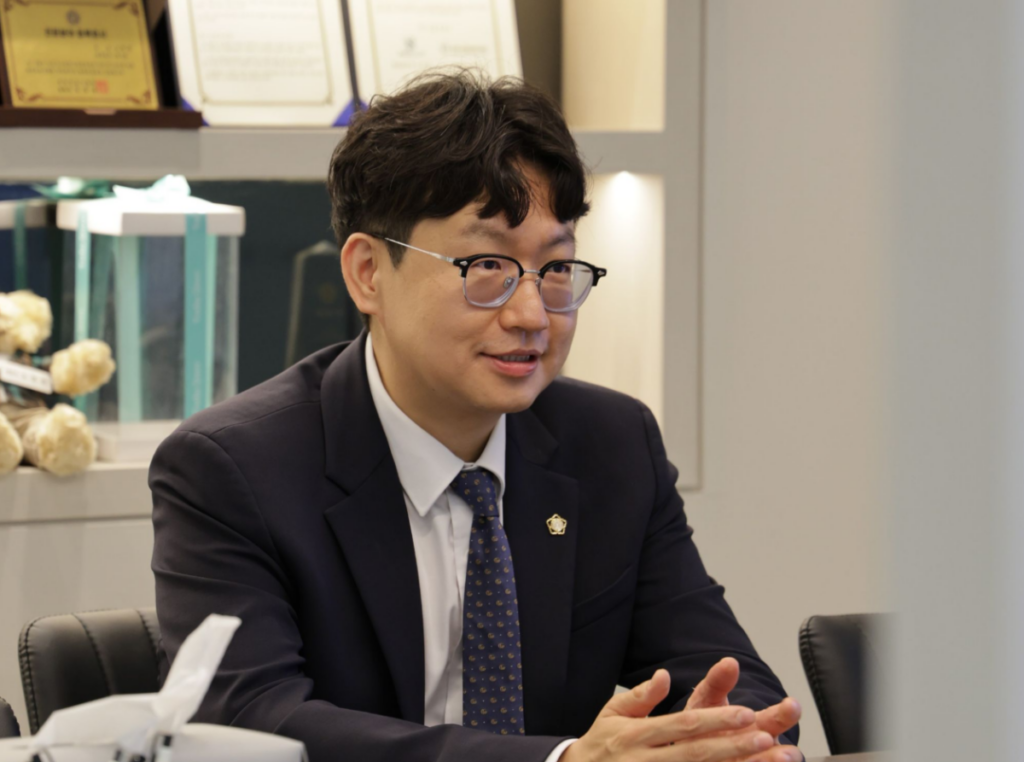 회사에서 성희롱 당했을때 고소방법, 법률사무소 뉴원 소현완 대표변호사