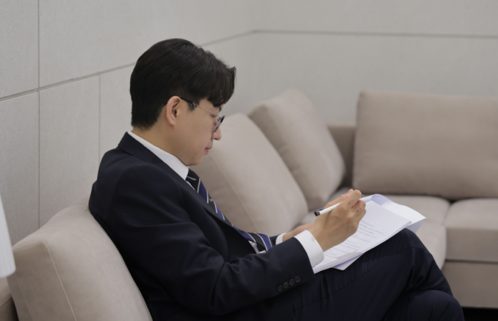 SNS 사진 도용당했을때 대처, 법률사무소 뉴원 대표변호사 소현완